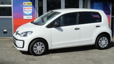 Volkswagen-up!-1