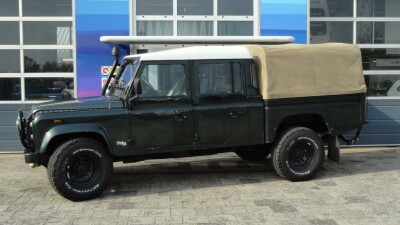 Land Rover-Defender-1