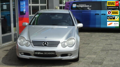 Mercedes-Benz-C-Klasse-0